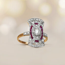 A Beautiful Elongated Antique Ring Ambrose Ring Artistic Picture 15018